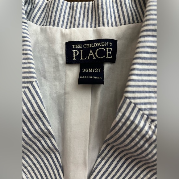 Children’s Place seersucker 3T - Picture 2 of 9